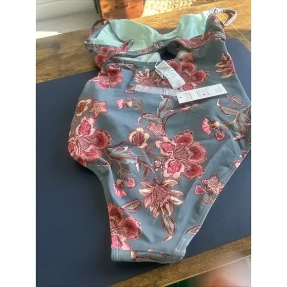 Cupshe Women's One Piece Swimsuit Tummy Control V Neck Bathing Suit Size Medium - Picture 16 of 16